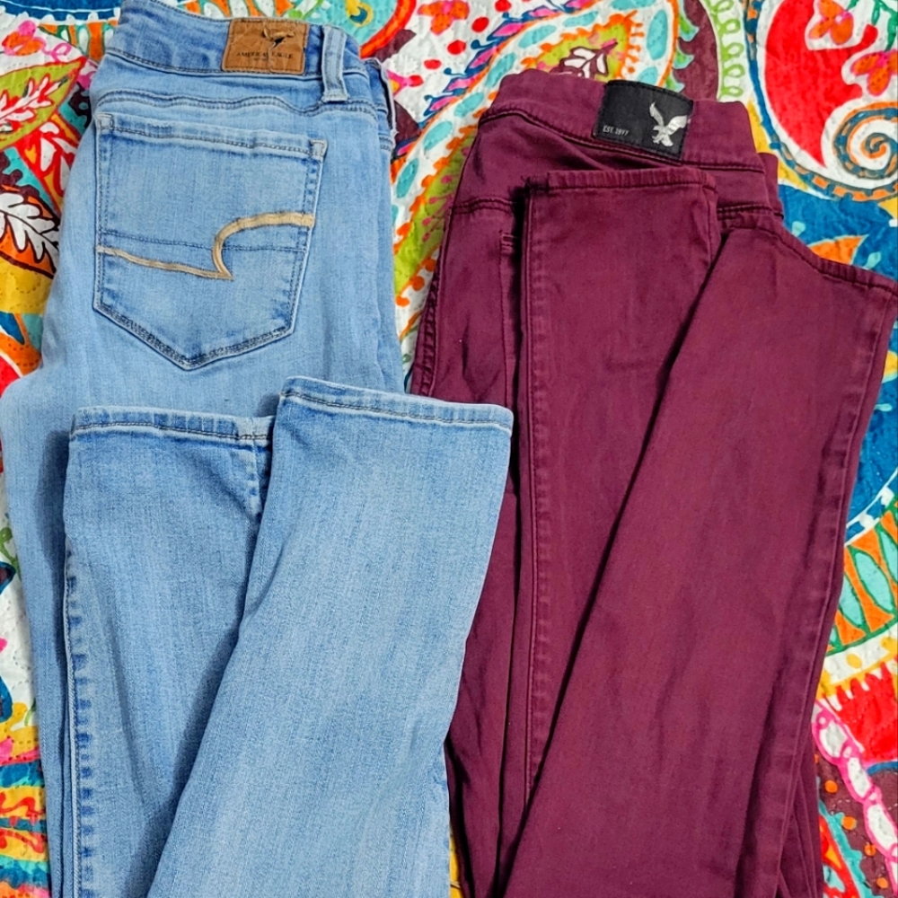 2 AE jeans